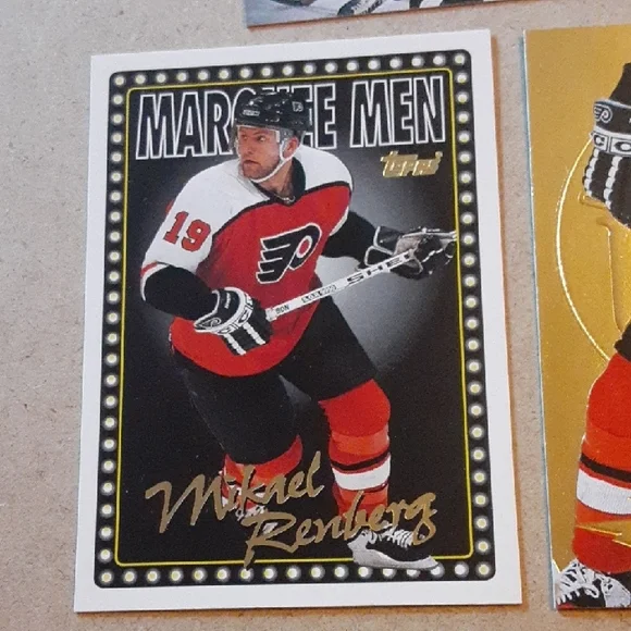 Mikael Renberg Flyers Hockey Cards & Sticker Collection - Picture 3 of 16